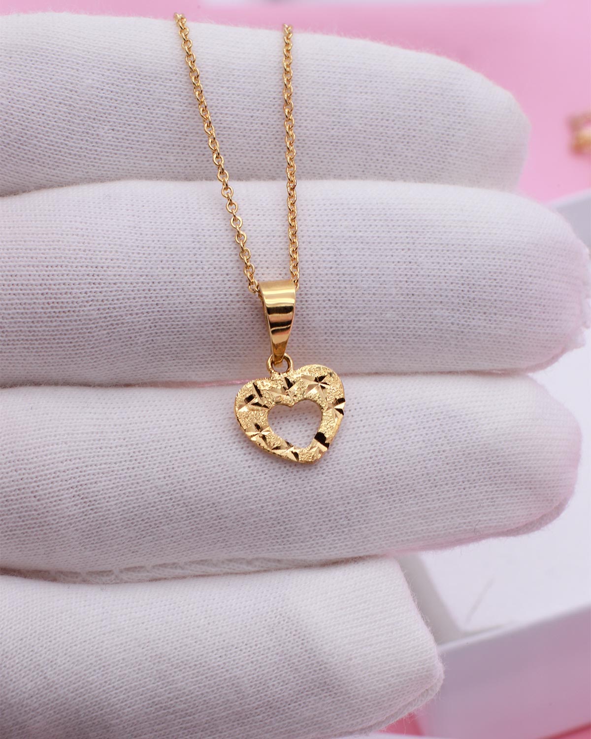 gold necklace heart hammered gold vermeil