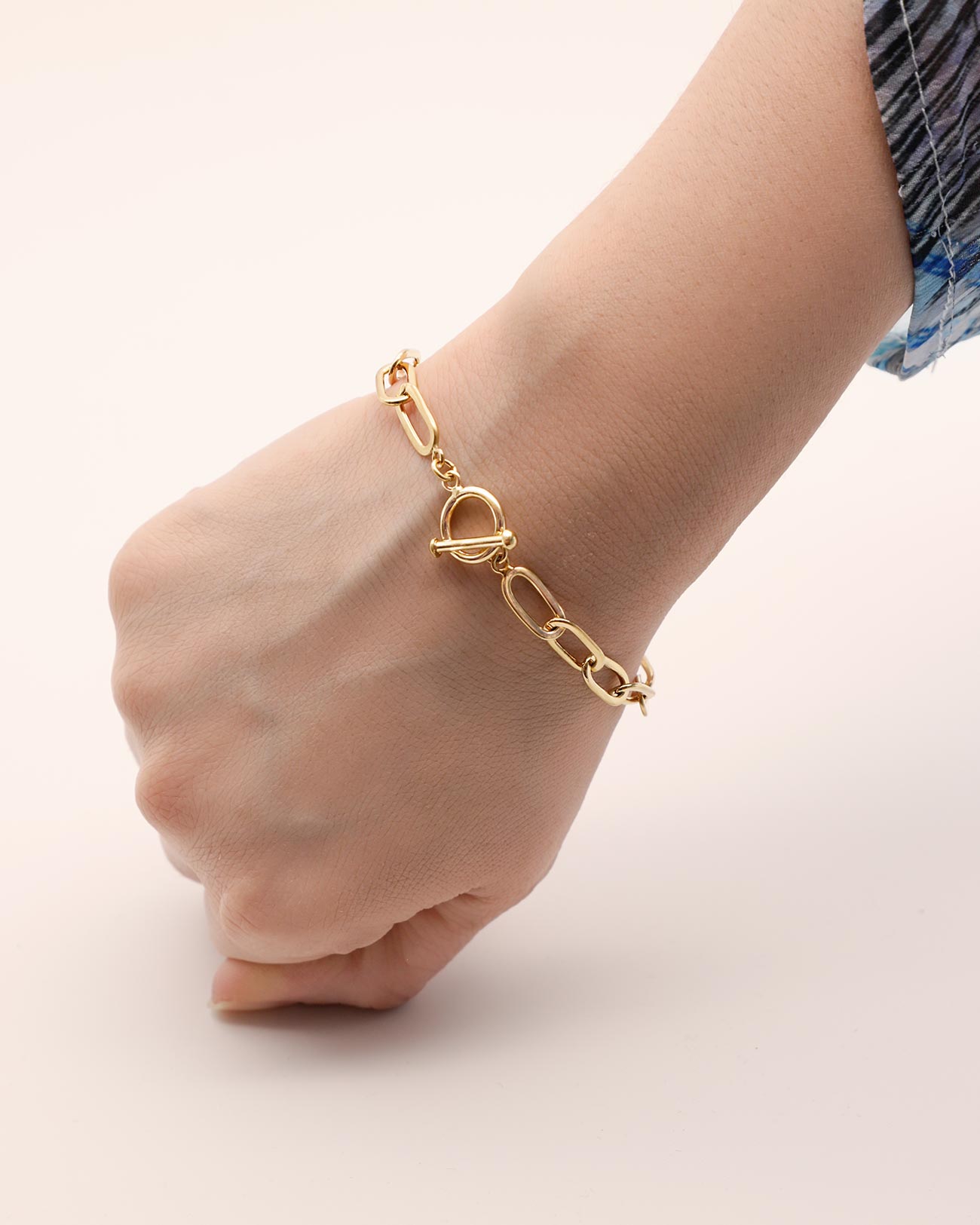 gold paperclip bracelet