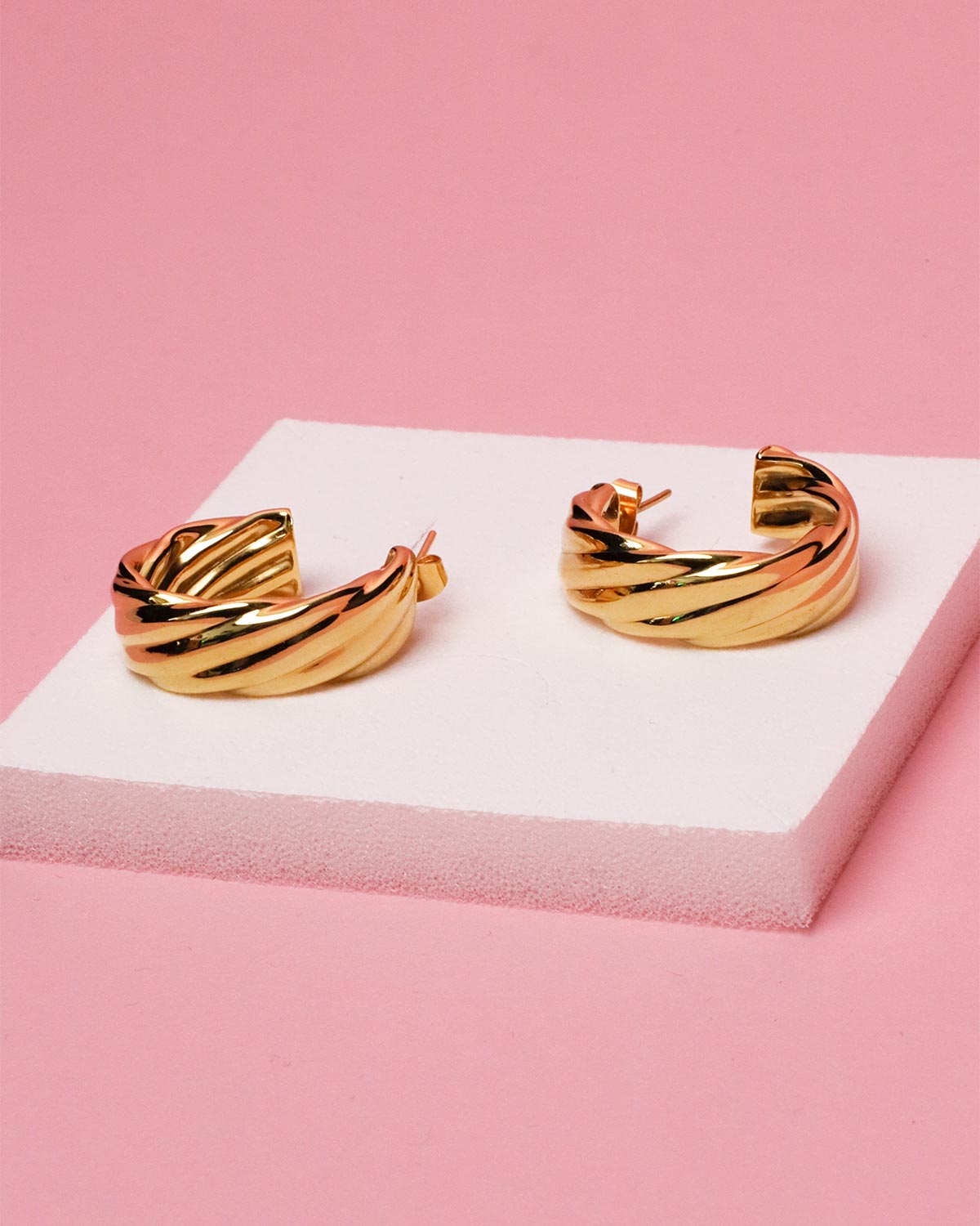 chunky hoop earrings gold