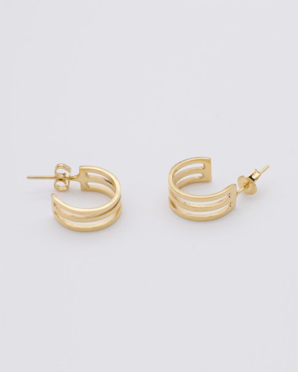 simple hoop earrings gold