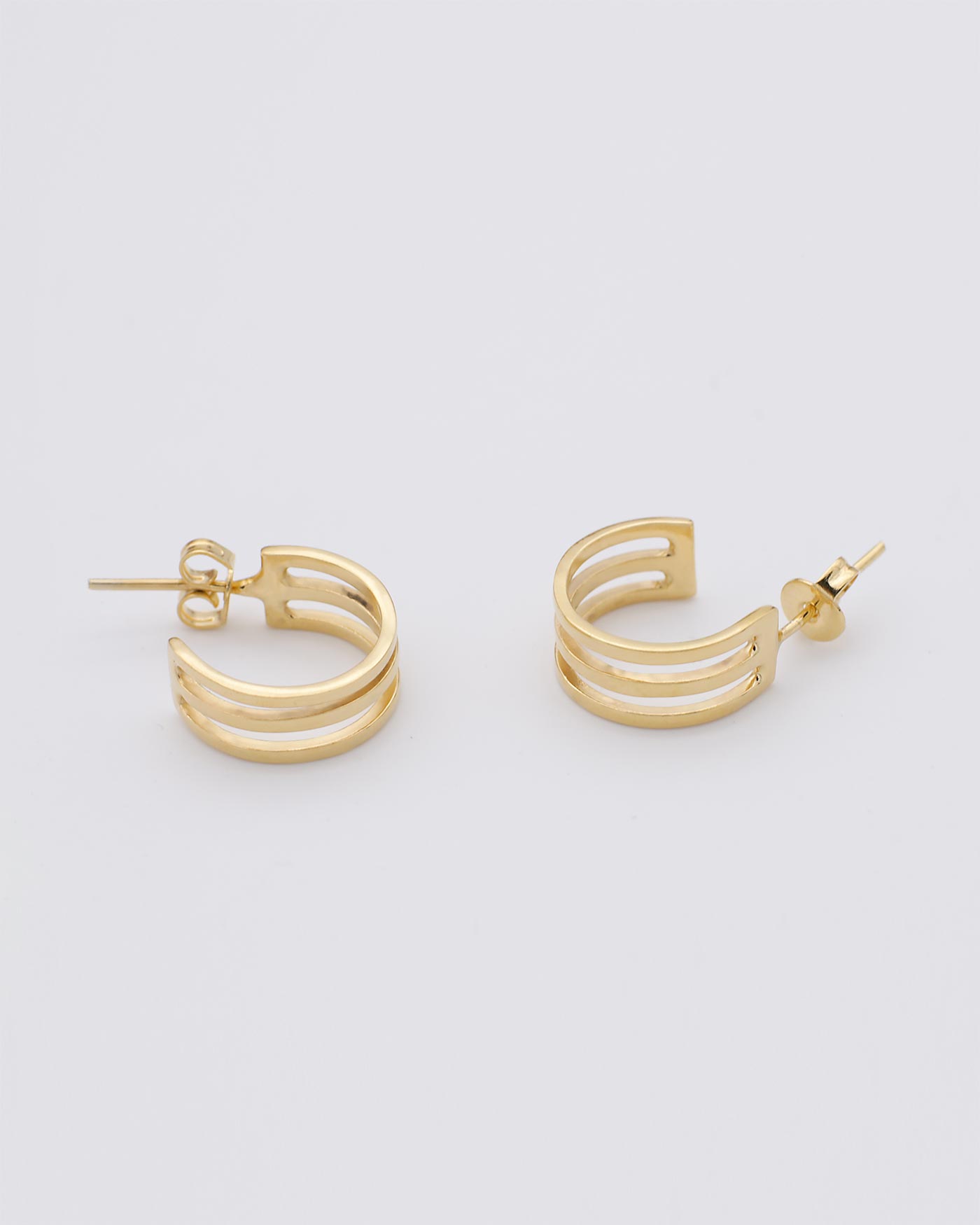 simple hoop earrings gold