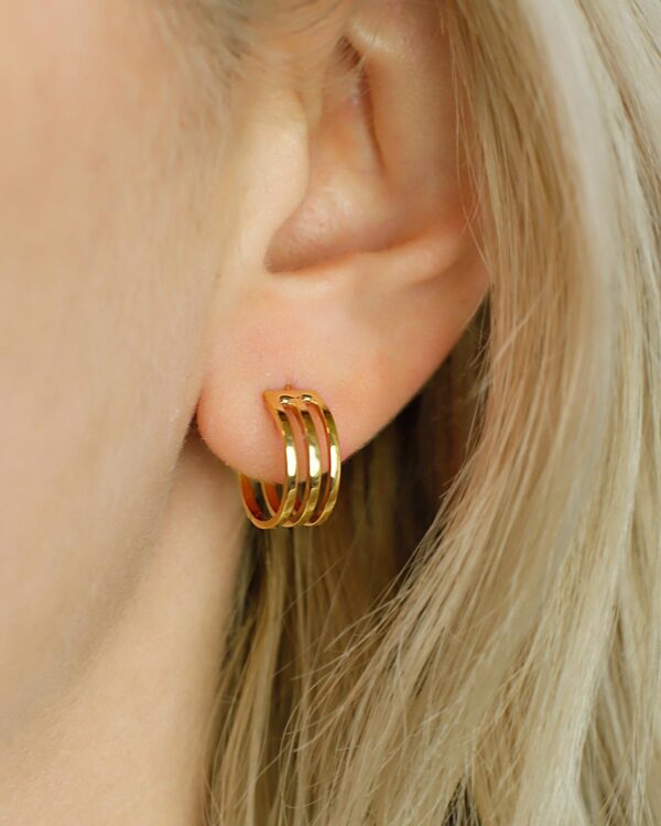 three hoops earrings gold