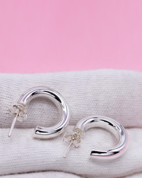 shiny chunky silver hoop earrings